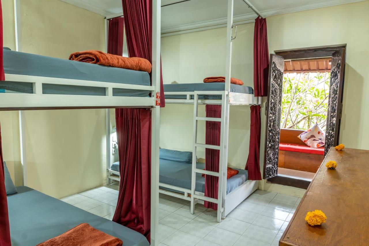 Maharani Hostel Ubud  Exterior photo